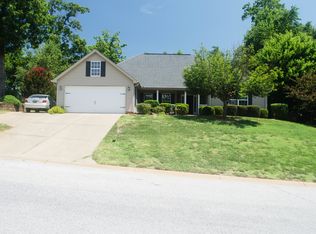 27 Chalice Hill Ln, Travelers Rest, SC 29690