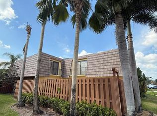 804 Springdale Cir, Palm Springs, FL 33461
