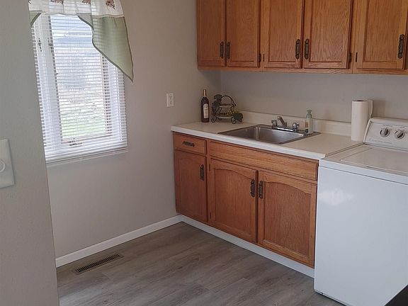 2nd image of 1314 Byron Dr