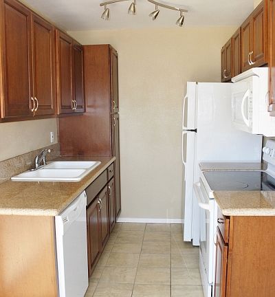 3rd image of 3734 S Canfield Ave APT 342