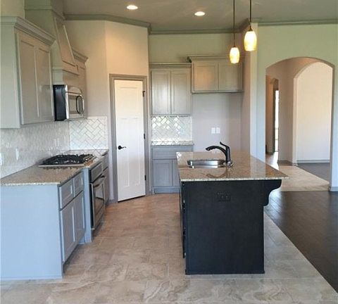 5th image of 5708 St James Pl