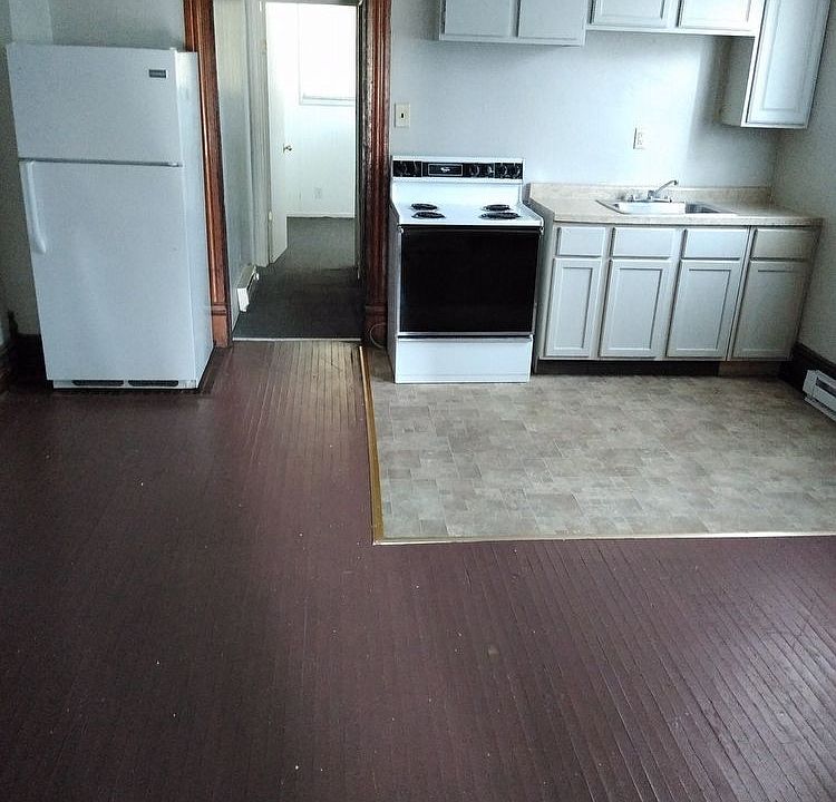 2nd image of 1239 S 7th St APT B