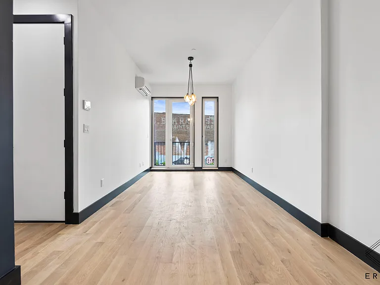 7 Melrose St #4L — Photo 14