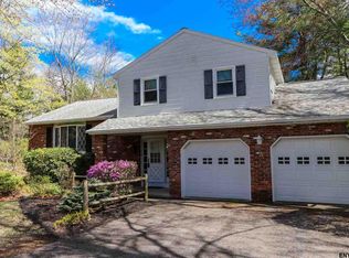 403 Ridgehill Rd, Schenectady, NY 12303