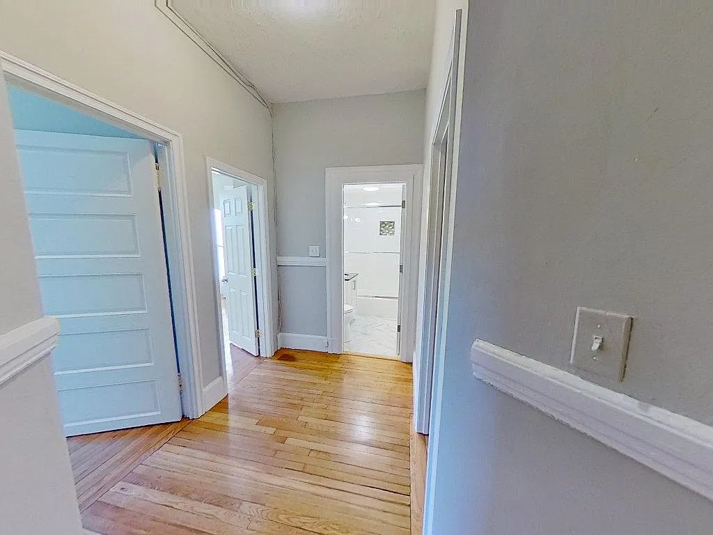 2 bed, 800 sqft, $3,700 — Photo 3