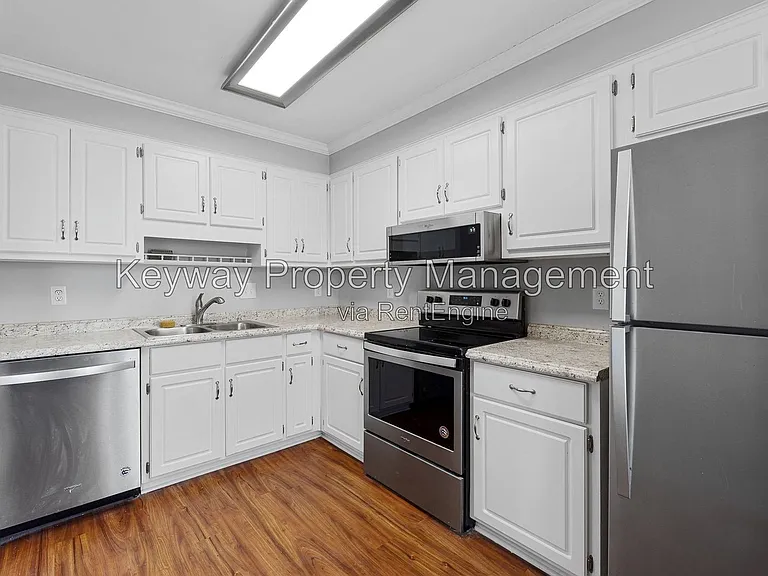 18 Fowkewood Ct — Photo 6