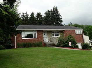 128 Woodlawn Ave, Cecil, PA 15321