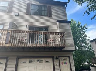 15 Crest St #C14, West Haven, CT 06516