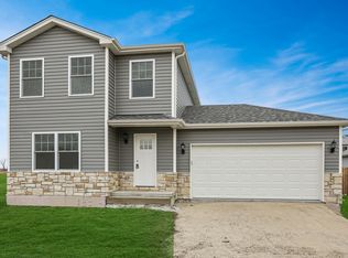 930 W Cermak Rd, Braidwood, IL 60408