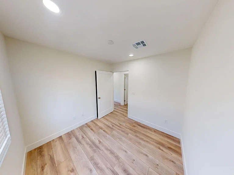 6255 Stewart St — Photo 11
