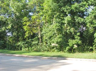 5466 S Dunrobin Dr, Springfield, MO 65809