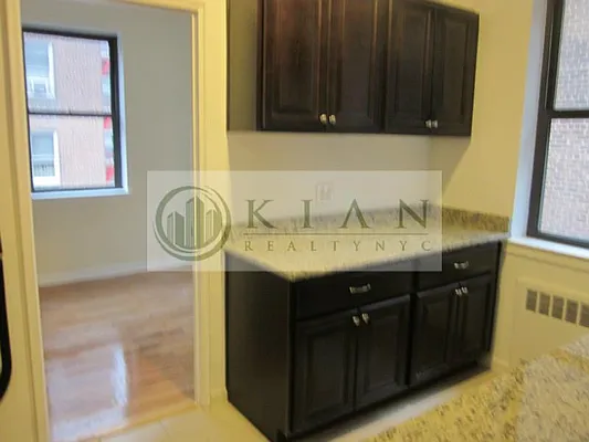 Rented by Kian Realty | media 11