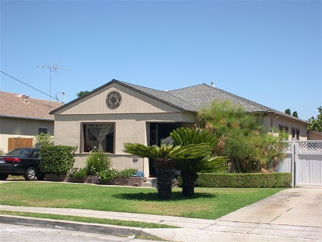 1st image of 4537 W 135th St