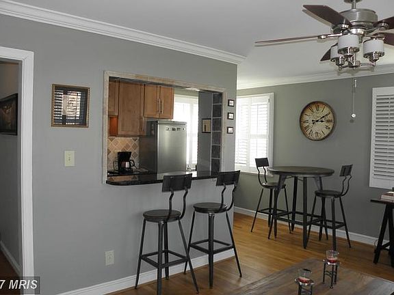 3rd image of 402 Bashford Ln APT 102