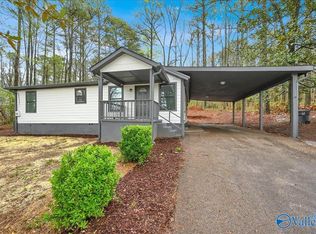 7333 Lake In The Woods Rd, Trussville, AL 35173
