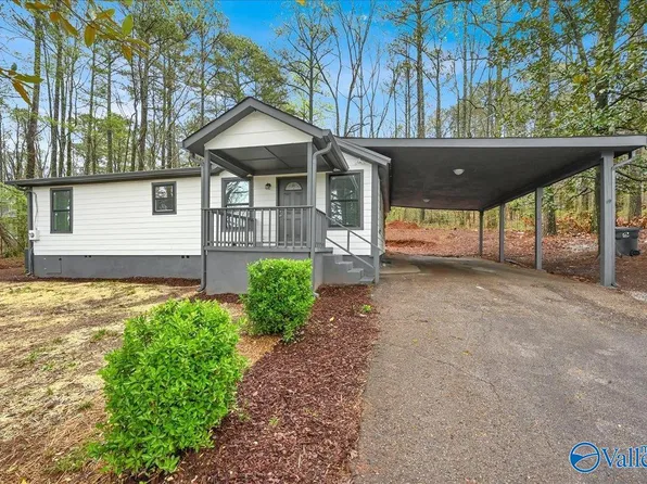 7333 Lake In The Woods Rd, Trussville, AL 35173