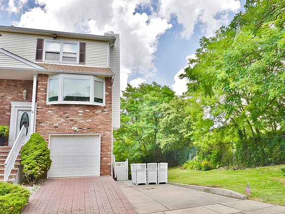 3rd image of 104 Willowwood Ln
