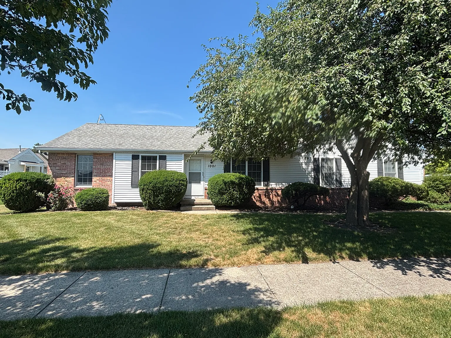 3 bed, 1.5 bath, $1,500 — Photo 1