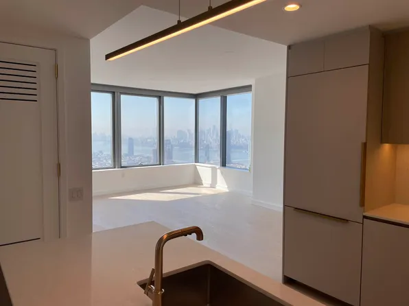 3 Court Square image 3 of 14