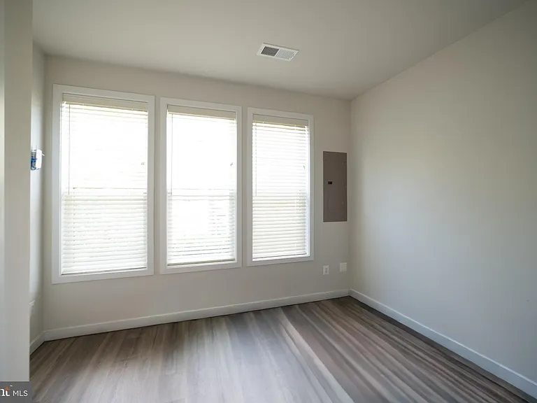 14304 Beckett Glen Cir — Photo 48