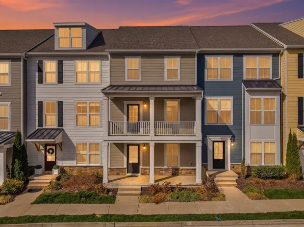 47 Broad St, Daleville, VA 24083