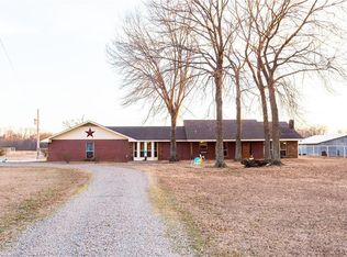 469226 E 1090 Rd, Muldrow, OK 74948