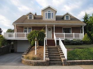 121 W Chestnut St, Cleona, PA 17042