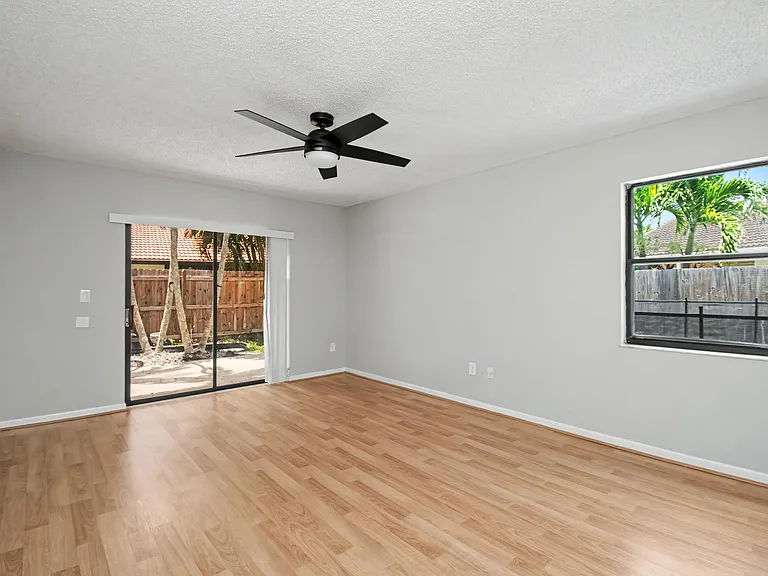 7407 Silver Woods Ct — Photo 15