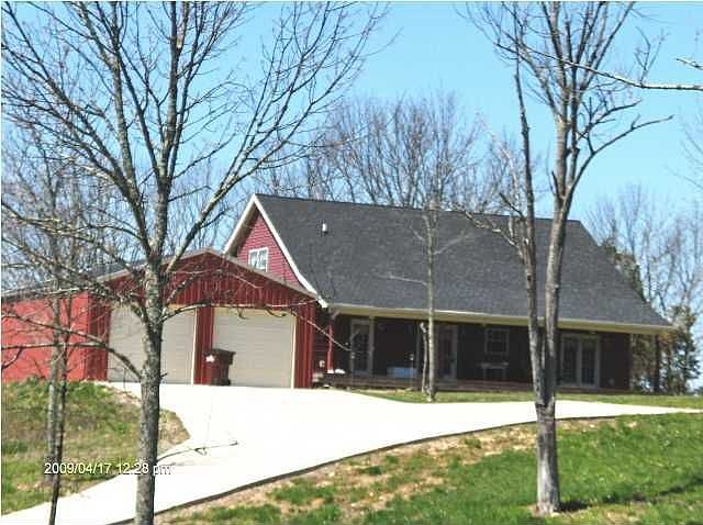 1st image of 750 Peterson Dr