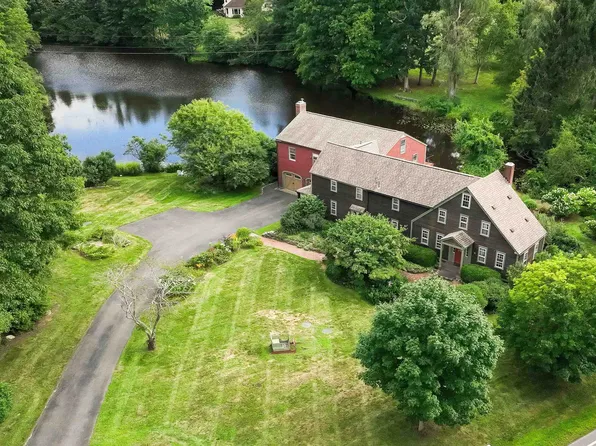 51 Little River Road, Kingston, NH 03848