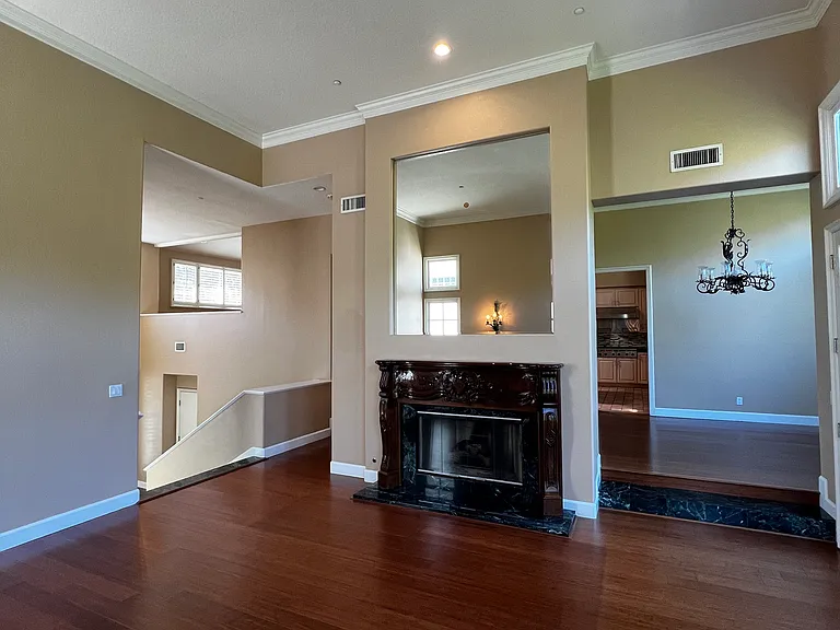 2357 Brookshire Ln — Photo 10