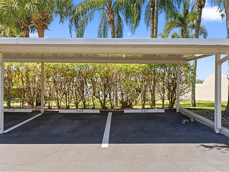 5876 Regal Glen Dr #101 — Photo 16