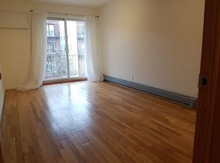 31-26 47th St FLOOR 2, Astoria, NY 11103