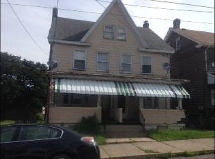 2nd image of 13 E Oak St