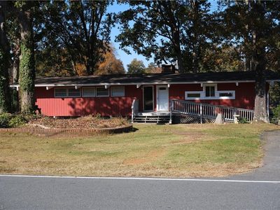 2011 Lynwood Dr, Greensboro, NC, 27406