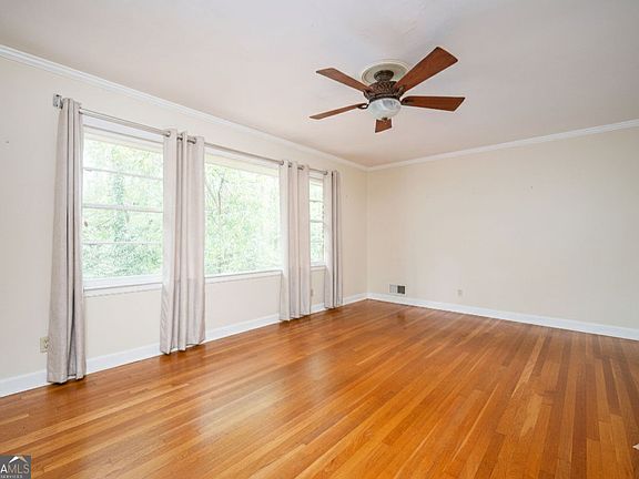 4th image of 5860 Greenbrier Rd