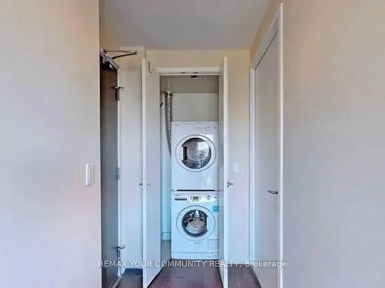 101 Charles St E #4505 — Photo 10