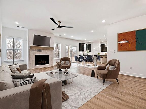 2nd image of 25 Fields Ln