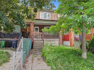 122 Ascot Ave, Toronto, ON M6E 1G2