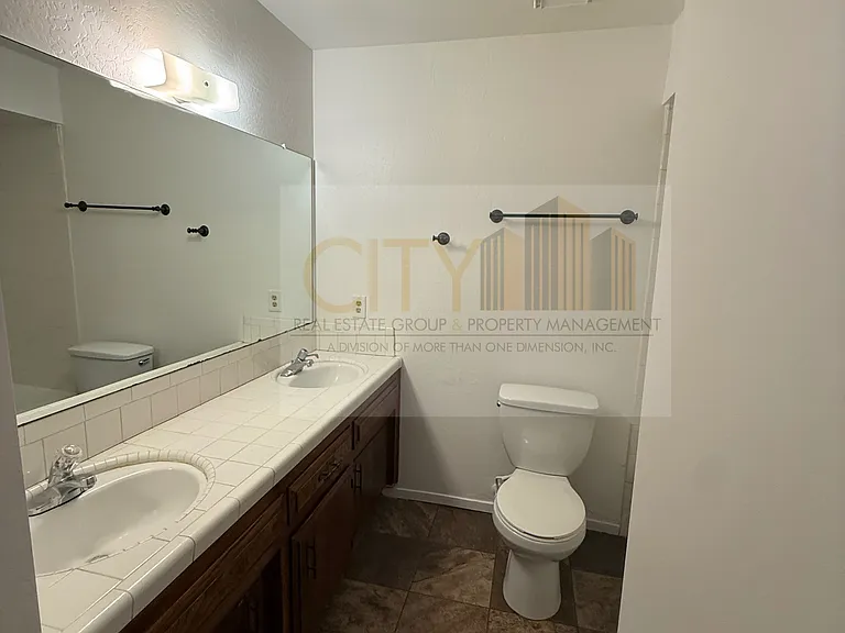 7708 N Laurelglen Blvd #A — Photo 7