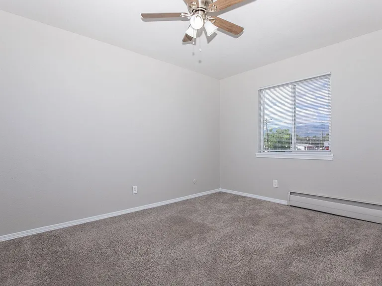 De Cortez Apartments — Photo 26