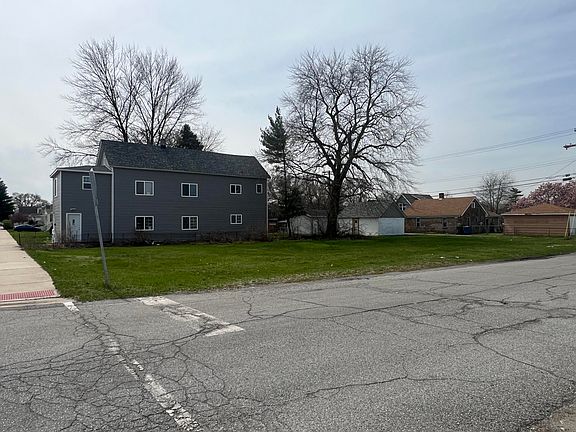 3rd image of 4304 Dearborn Ave