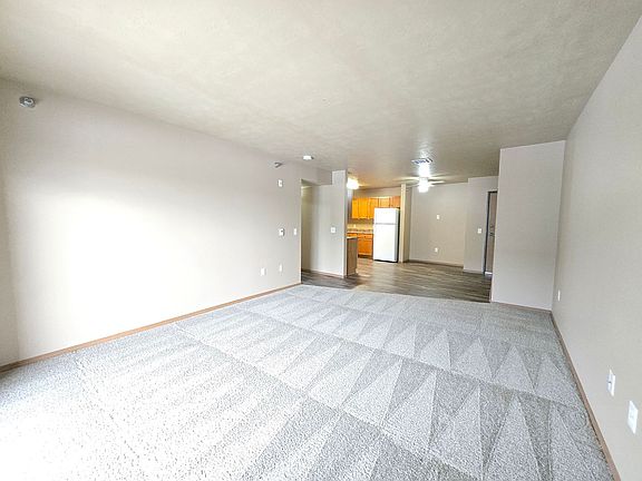5th image of 4500 E 53rd St APT 203