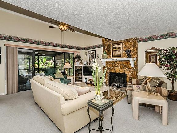 3rd image of 13716 Lazy Oak Dr