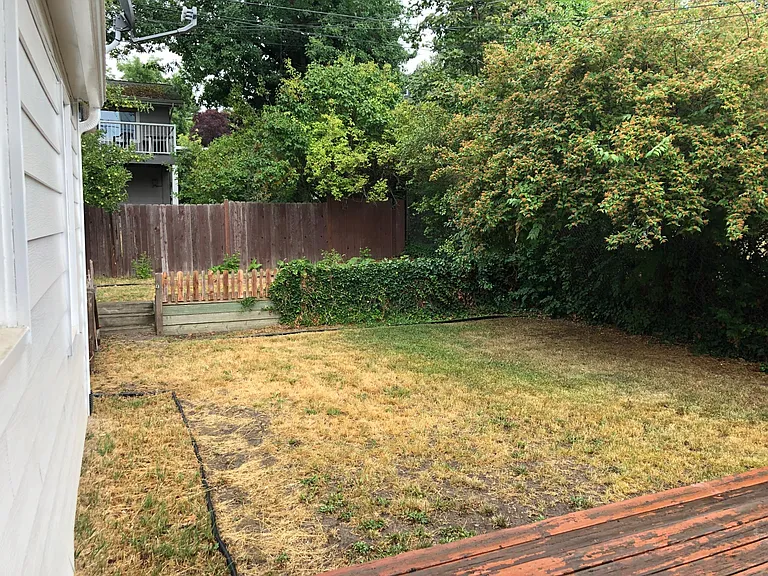 1030 NE Duncan Ln — Photo 17
