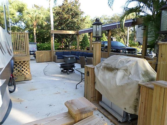2nd image of 222 Longhorn Dr
