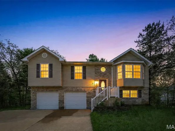 1022 S Lakeview Dr, De Soto, MO 63020