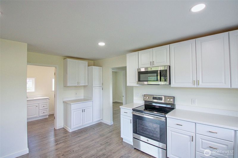 5th image of 11132 Sterling Road
