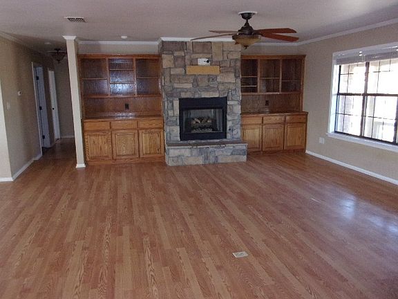 2nd image of 224 County Road 2995