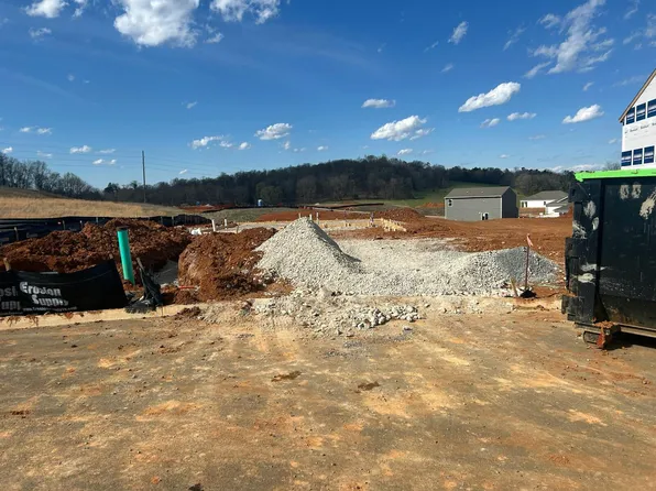 1067 Battle Rdg, Jefferson City, TN 37760